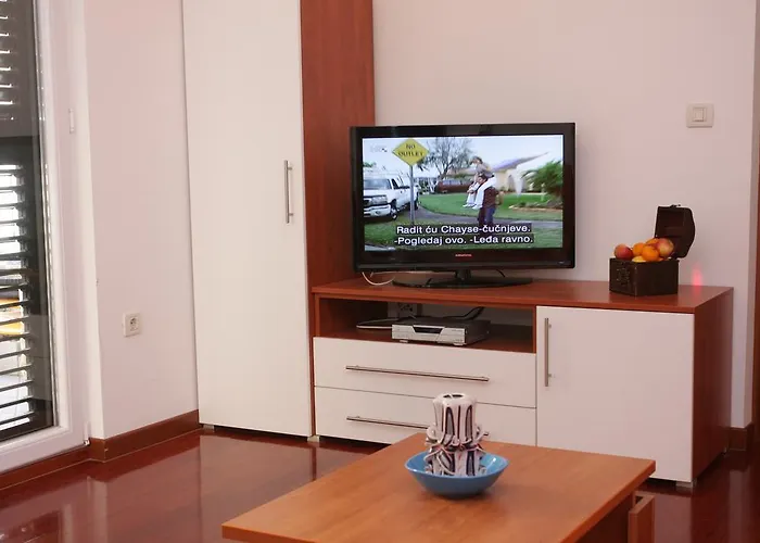 Sumic アパート マカルスカ